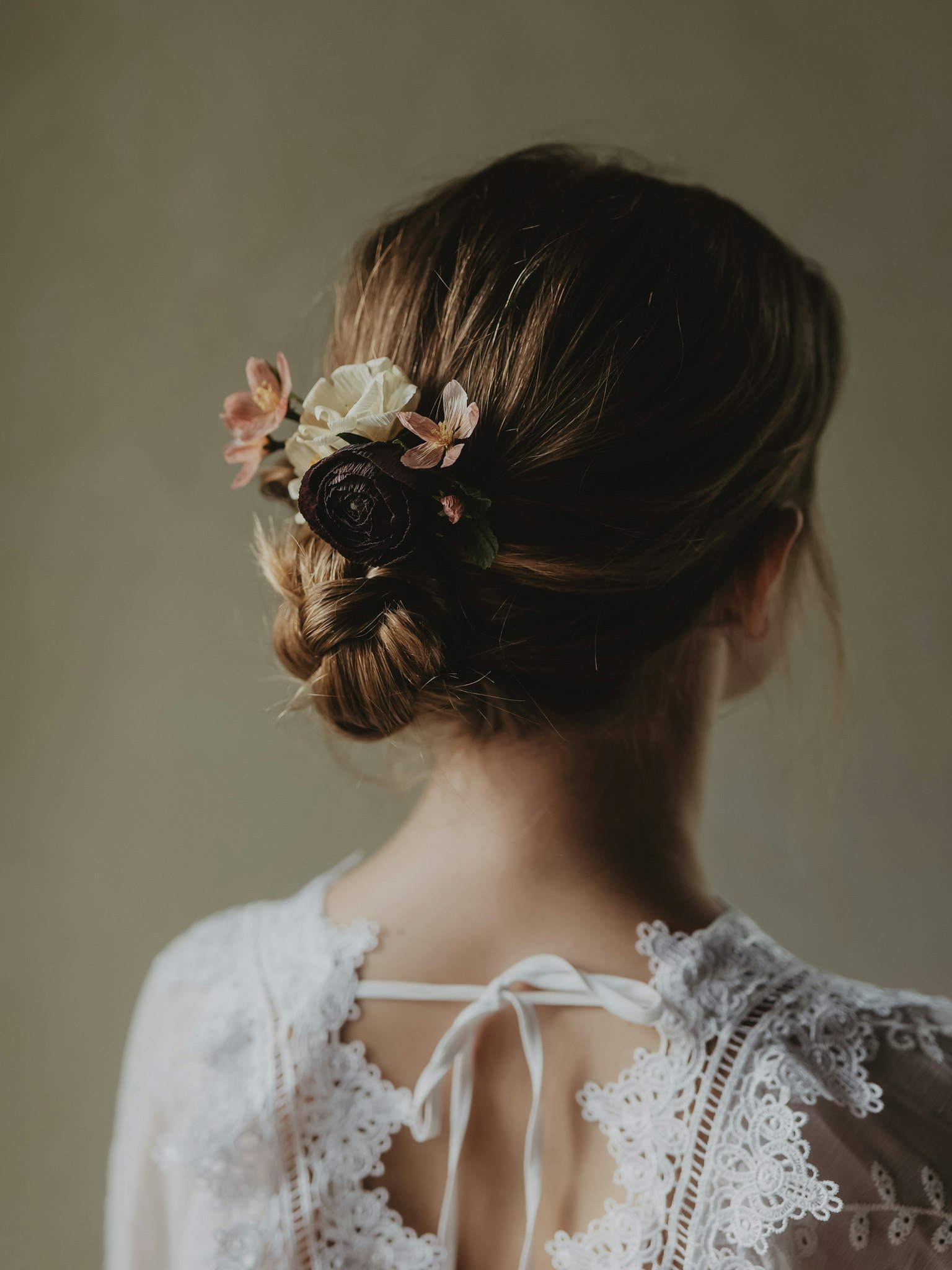 Hårsmycke "SKYMNINGSBLOMMOR" -  av Linnéa Ahlsten Lundgren