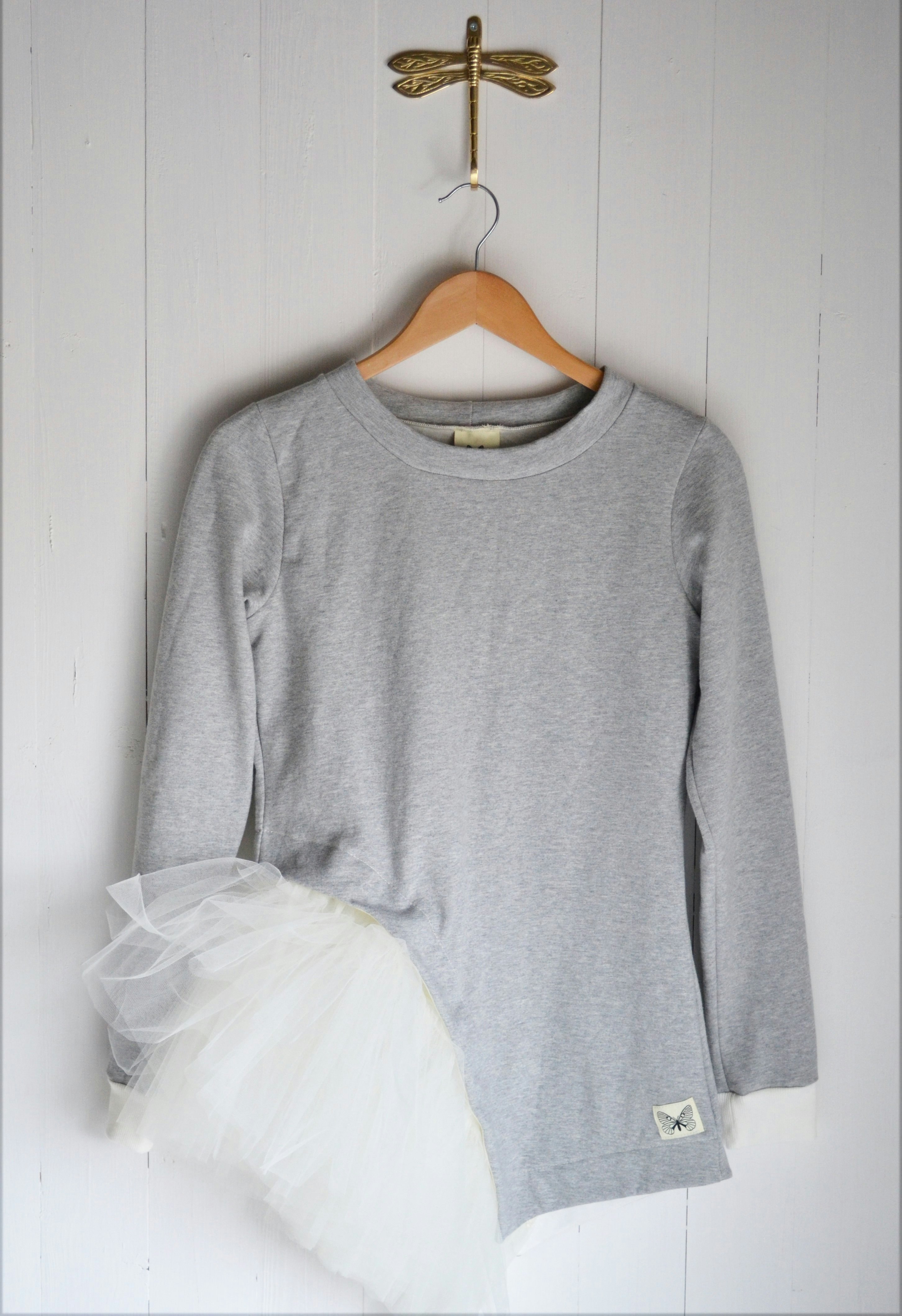 WING SWEATER LIGHT GREY