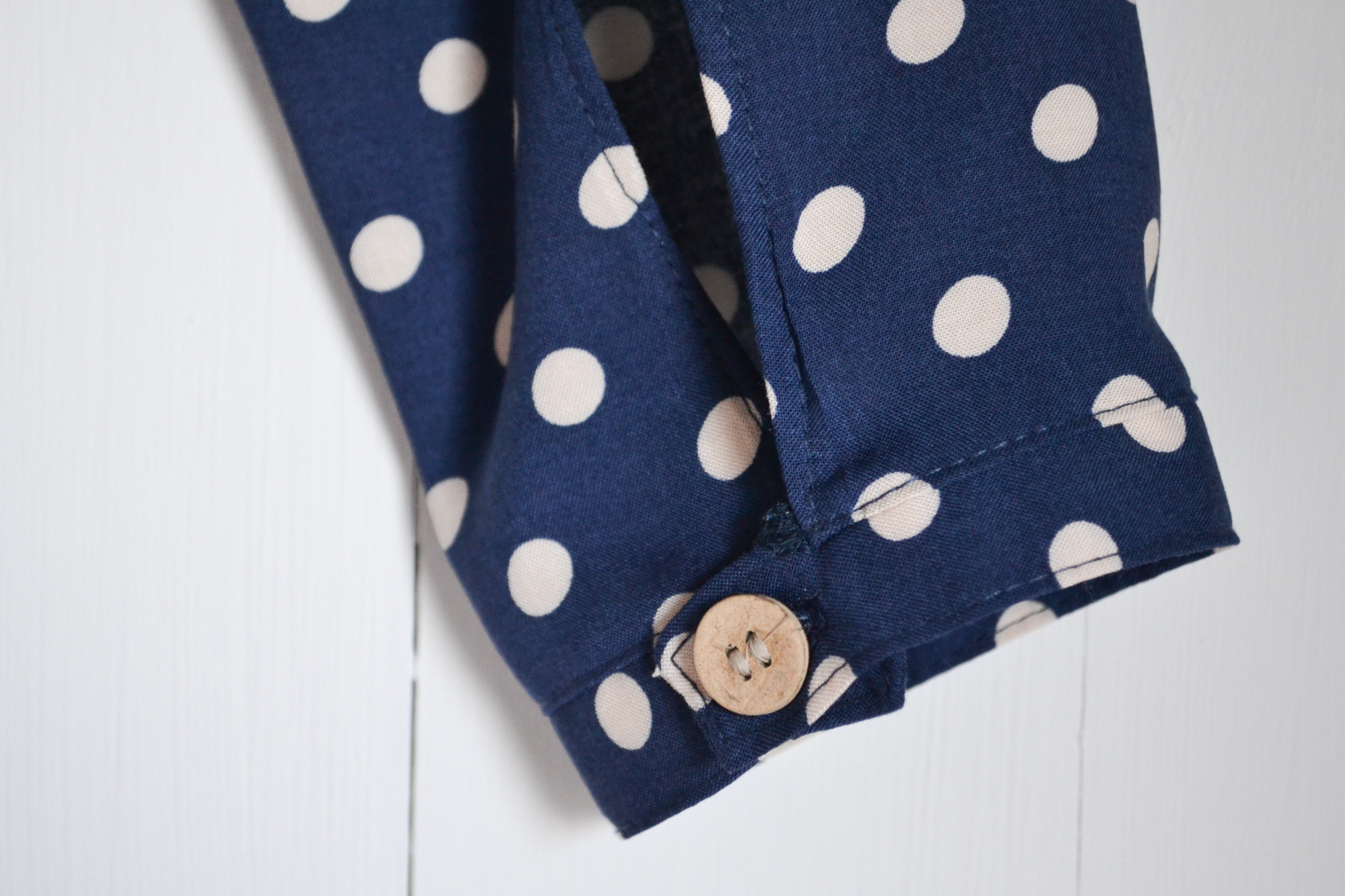 ULTIMATE TOP - BLUE WITH WHITE DOTS