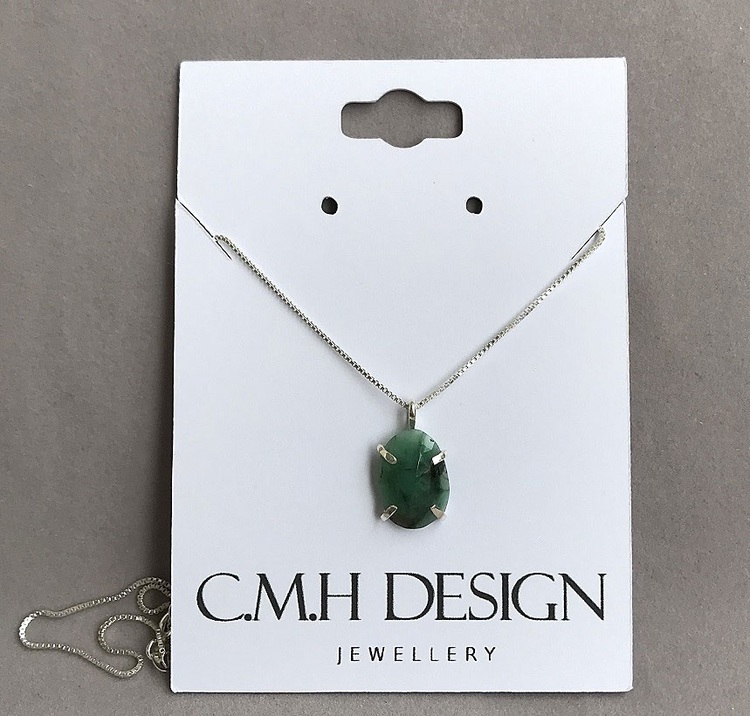 Äkta silverhalsband med grön sten, liten oval Emerald sten.