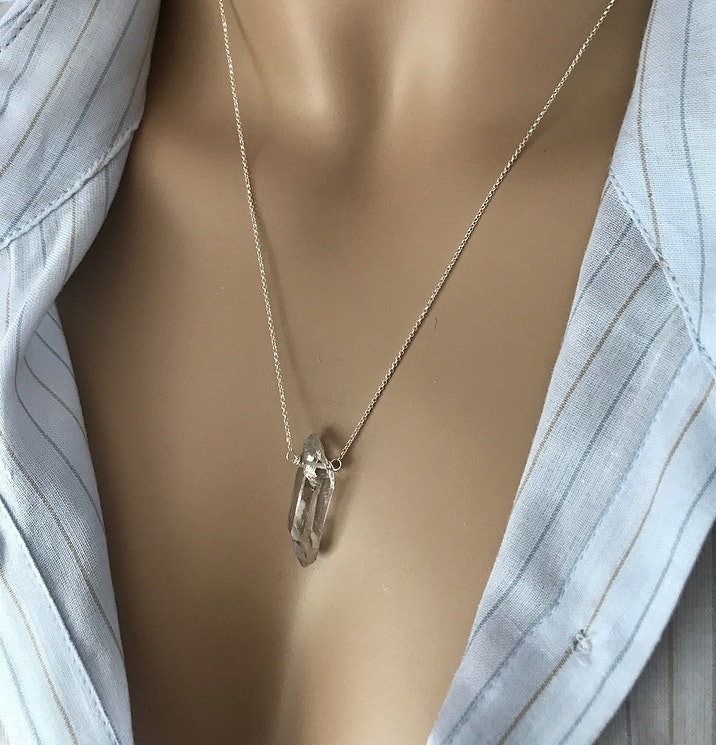 Halsband rå klar Bergskristall spets silver - C.M.H Design Jewellery