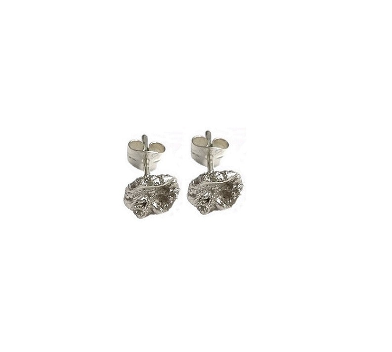 Runda rustika örhängen i äkta silver herr - C.M.H Design Jewellery