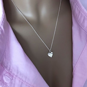 Halsband med litet hjärta silver