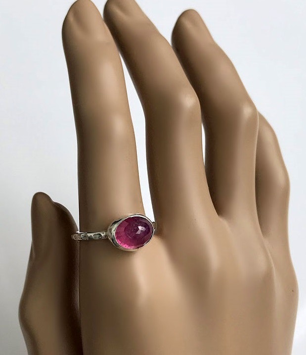 Rosa mönstrad Safir ring