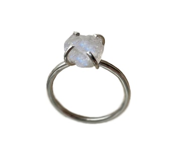 Rå Månsten ring silver