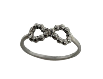 Silverring med Evighetssymbol