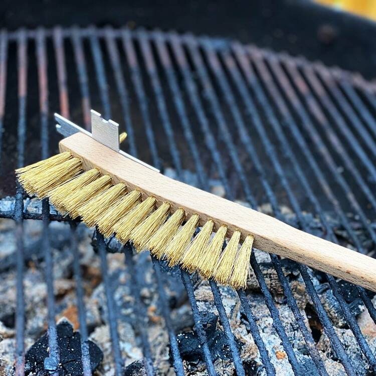 Rengöringsborste med rostfri skrapa till grillen