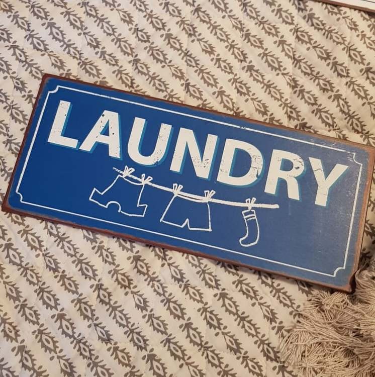 Plåtskylt "Laundry"