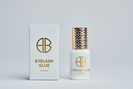 Eyelash Glue Sensitive