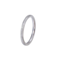 Smal ring med sandblästrad finish