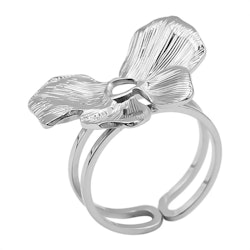Silverring med levande blomdesign