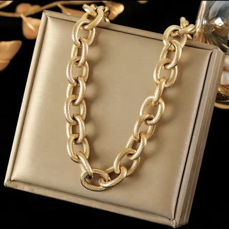 Guld halsband