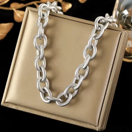 Silver halsband