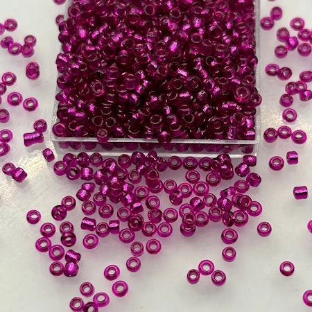 2mm glasfröpärlor lila