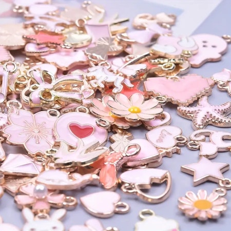 Mix med berlocker tema rosa