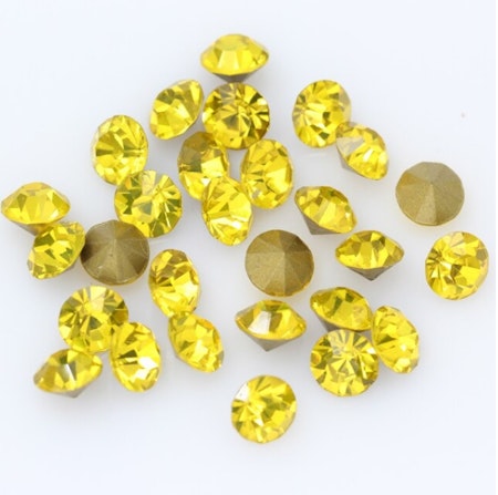 Rhinestones  citrine point back 8mm