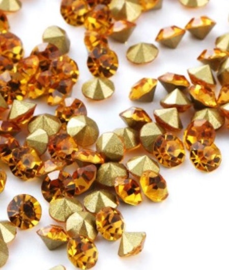 Rhinestone Topaz point back 8mm