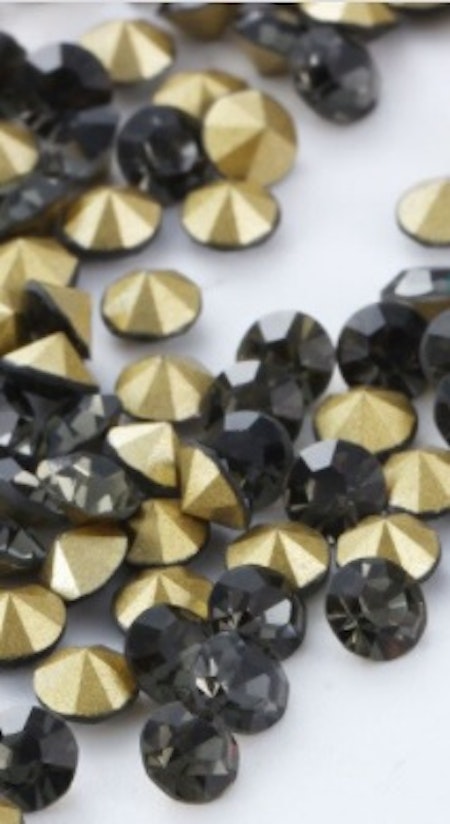 Rhinestones black diamond point back 10mm 1st
