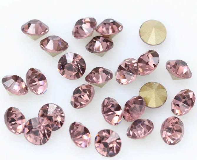 Rhinestones Light Amethyst point back 10mm 1st