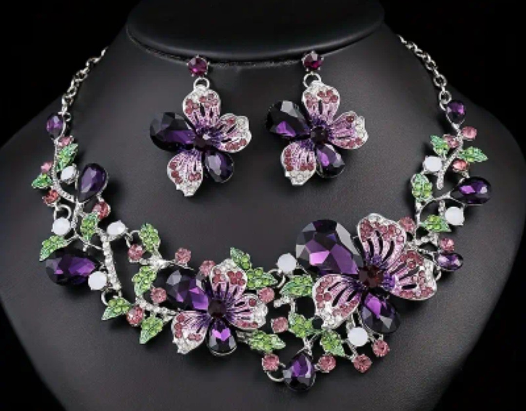 Halsband + örhänge (flera färger)