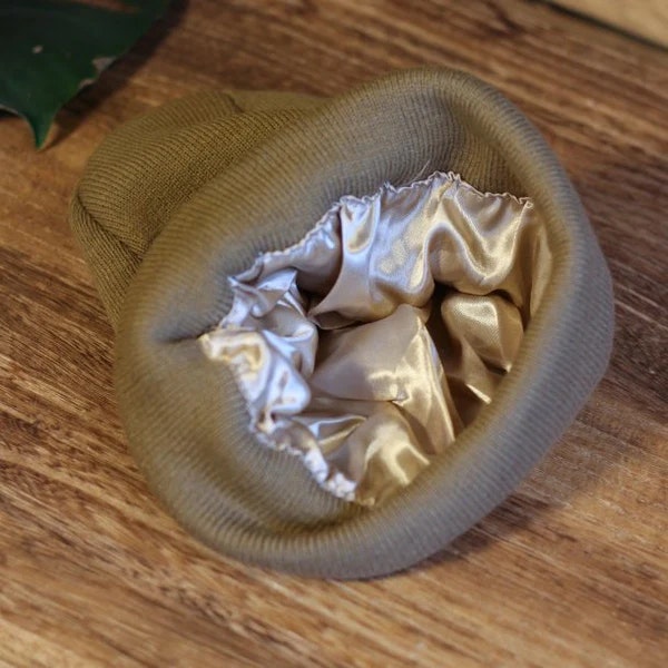 Slouchy Satinlined Beanie - Raw Roots