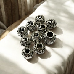 Tibetanska Kulor i Robust Silverlegerad metall
