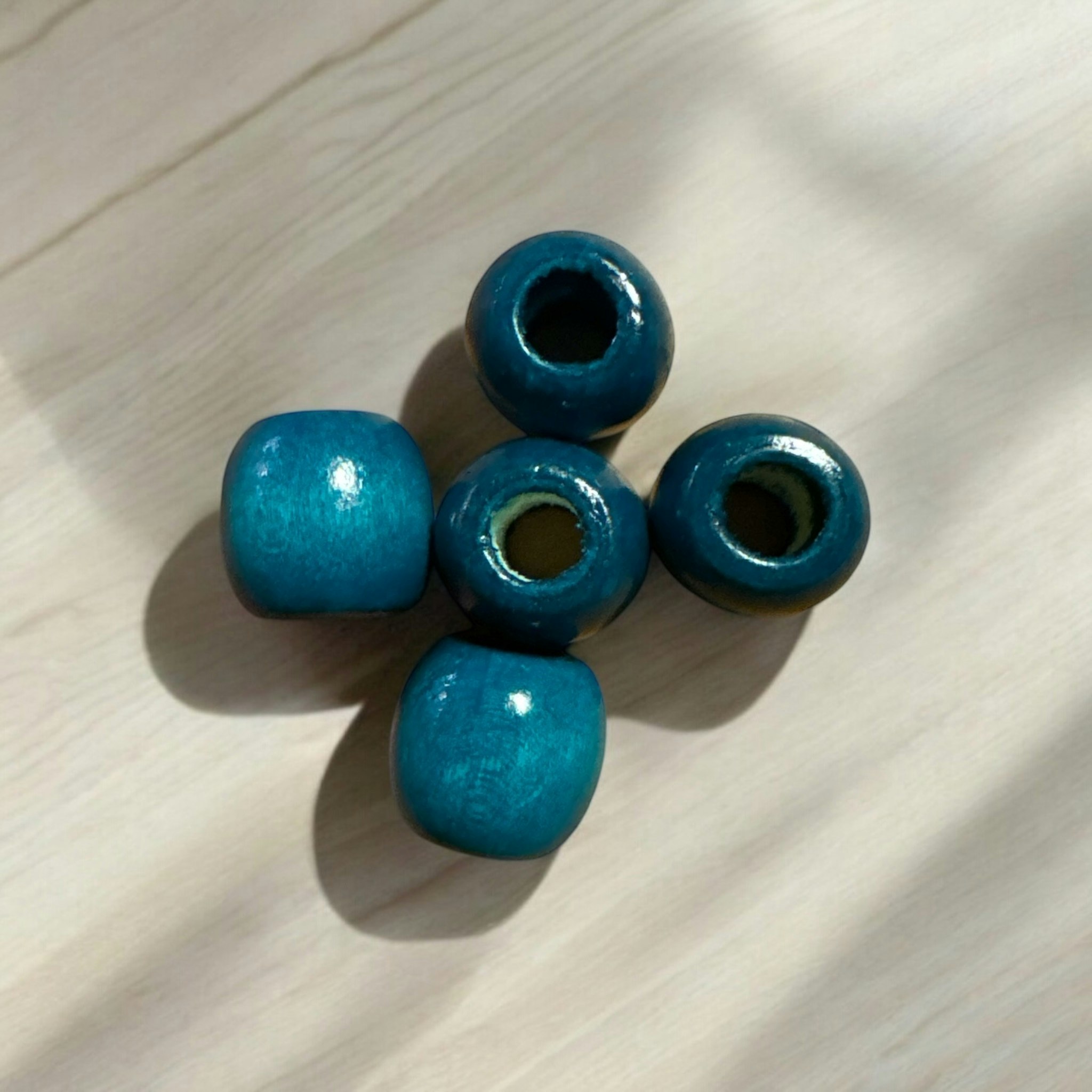 Robusta Turkosa Träpärlor