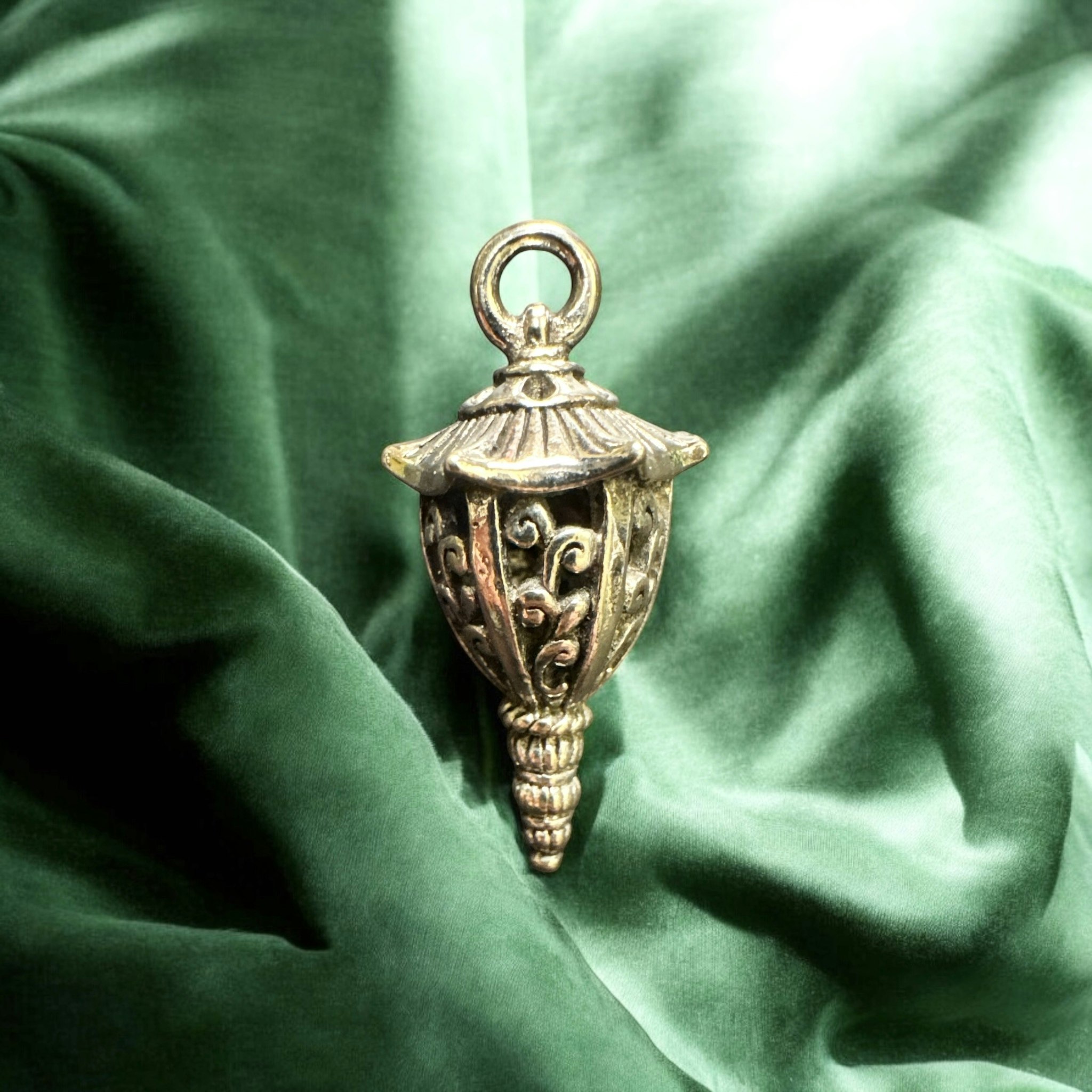 Silverlegerad Sex-Uddig Pendant