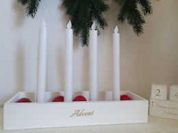 Adventsljustake med text -Advent