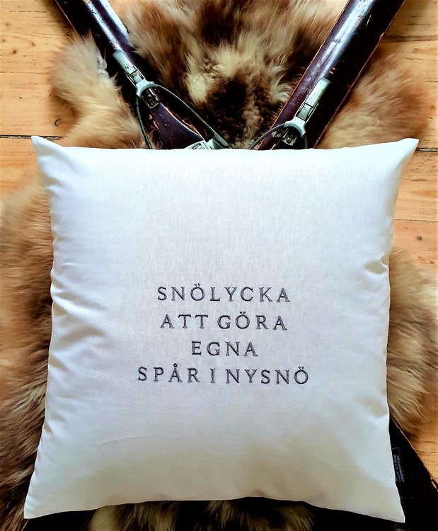 Snölycka att göra egna spår i nysnö - Stikkan Design