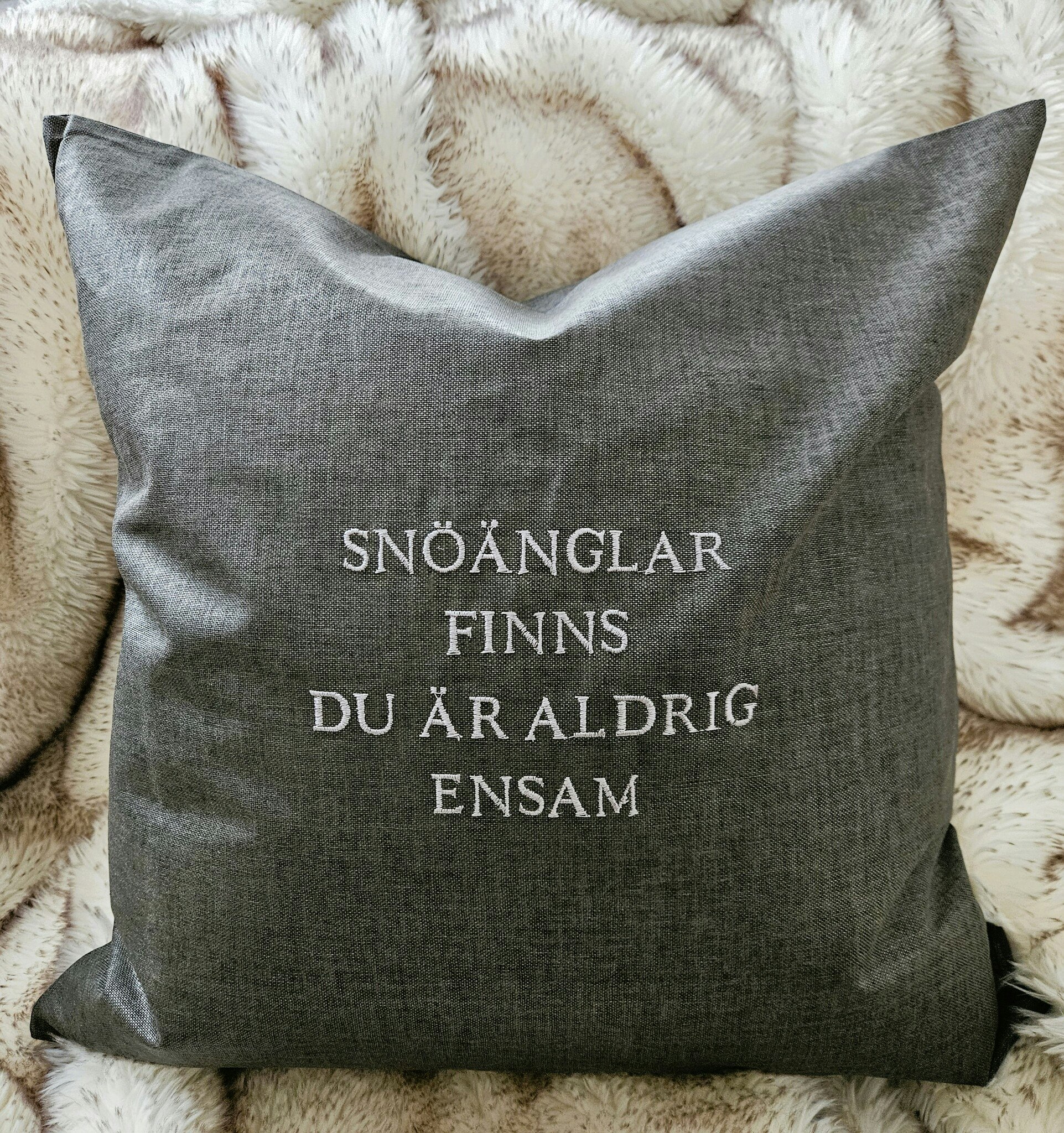 Snöänglar finns du är aldrig ensam