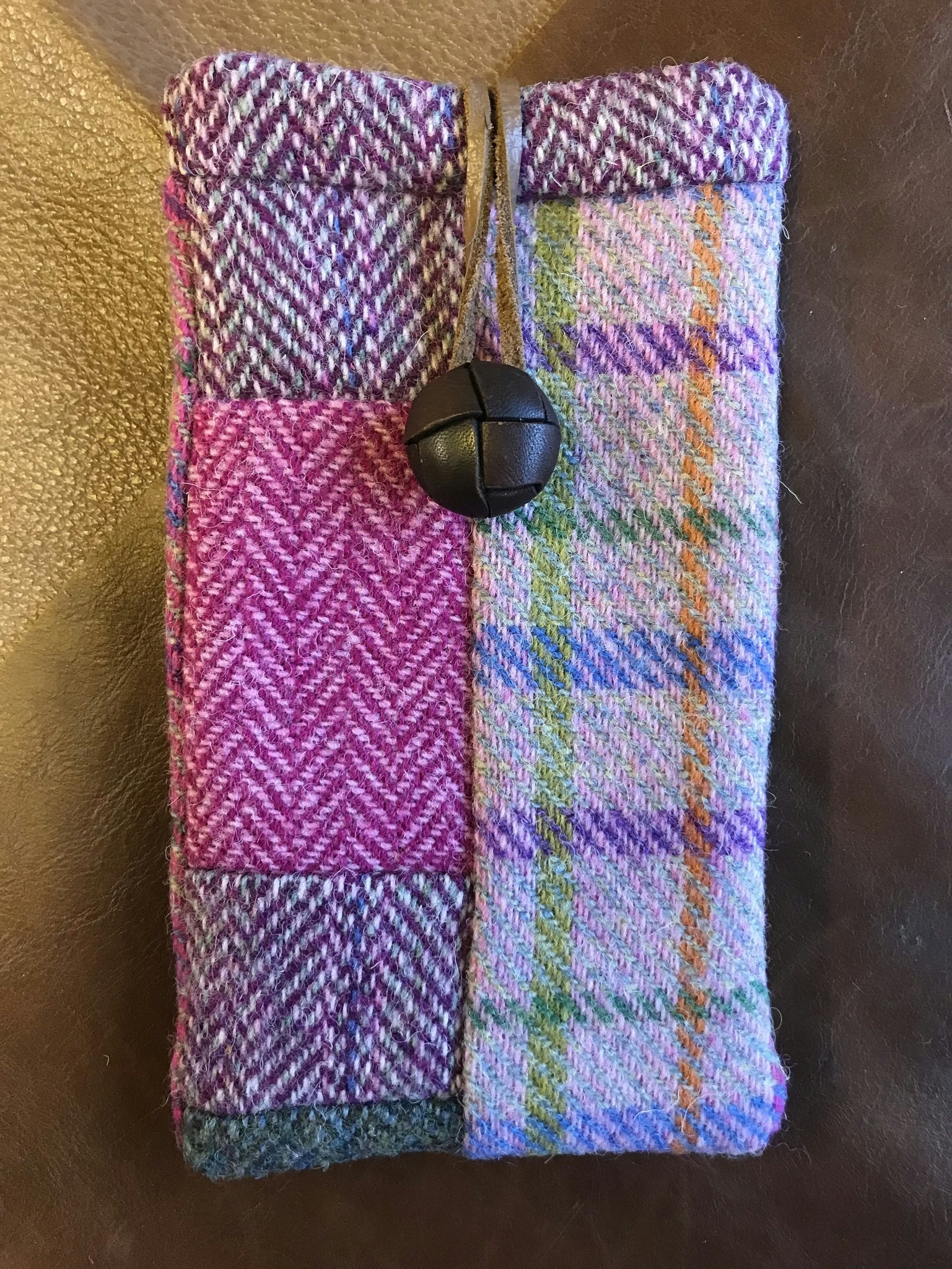 Harris Tweed fodral till mobilen. / Patchwork