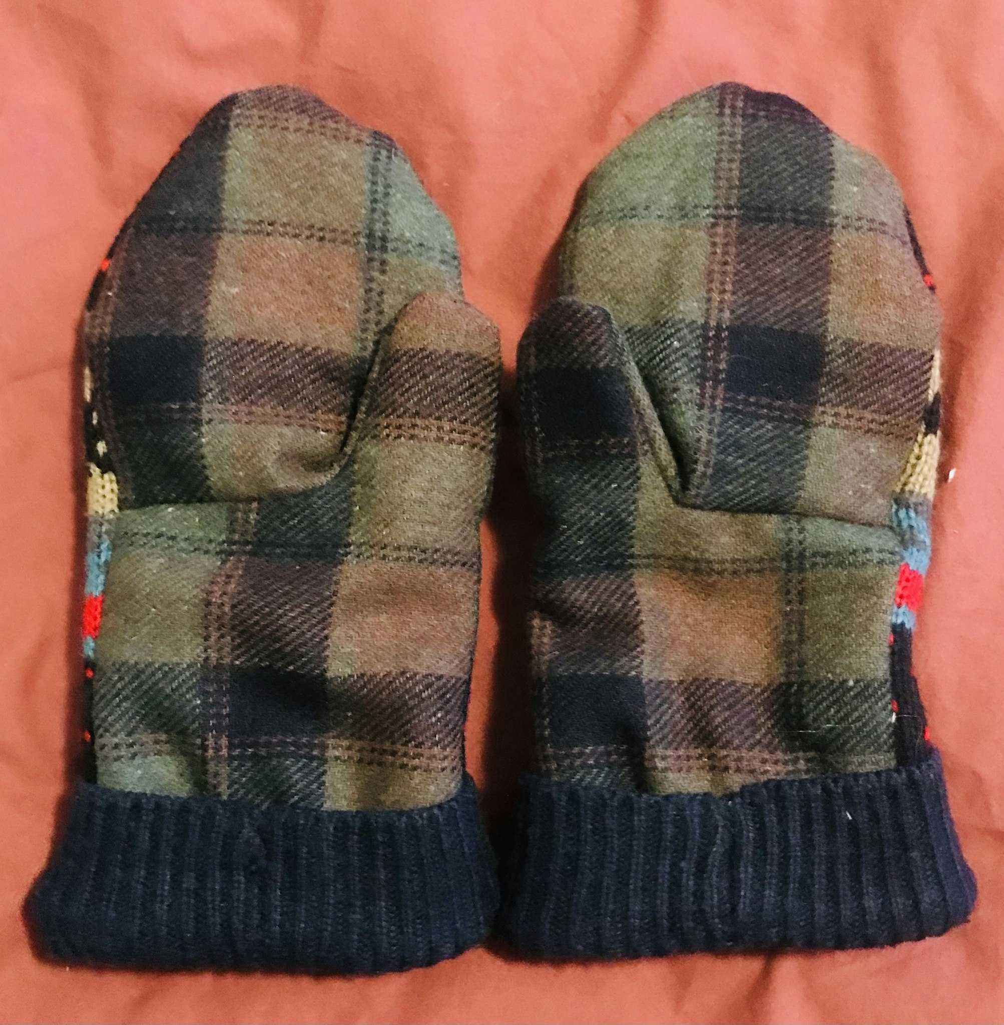 Återbruks vantar / Fairisle, Tweed.