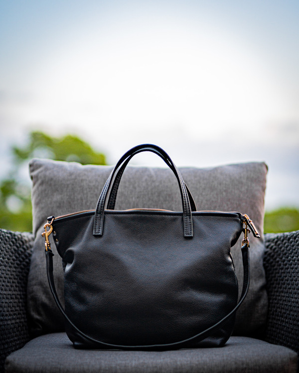 New Tote Bag w/ Zipper - Black