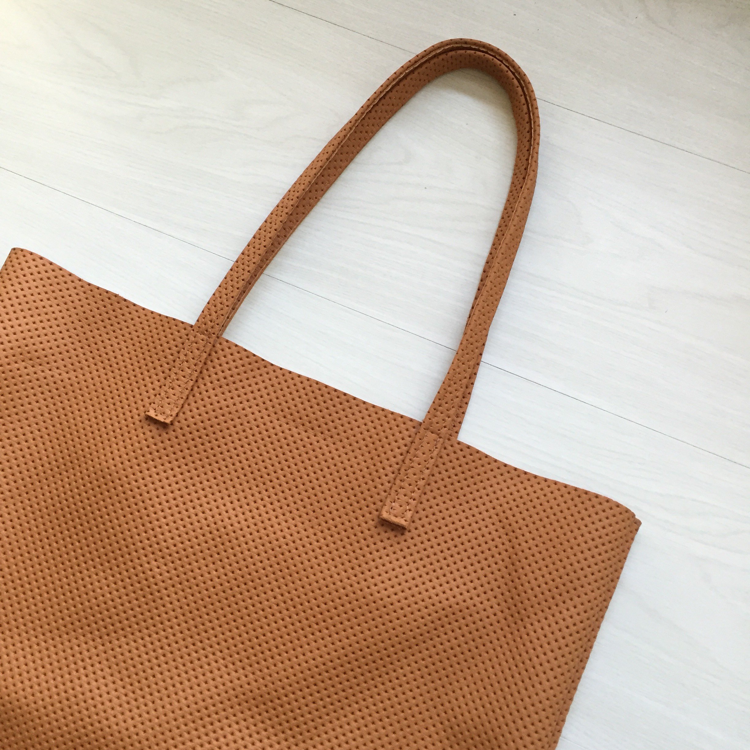 Raw Leather Tote Bag - Perforated Cognac