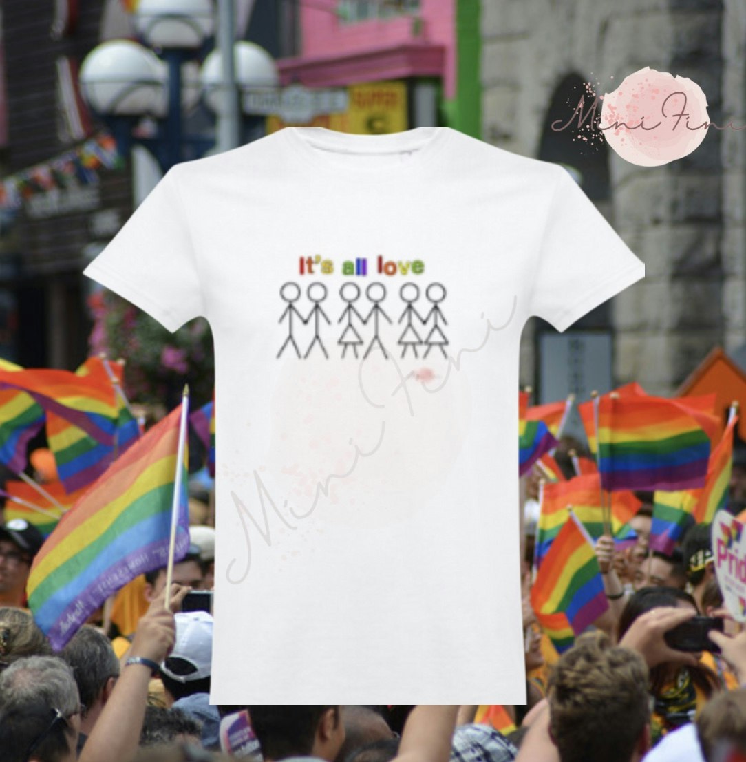 T-shirt/Topp It's all love från MiniFini Design inkl två armband