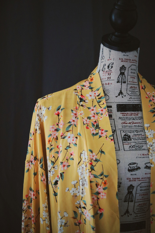 Kimono Gul - Blommig