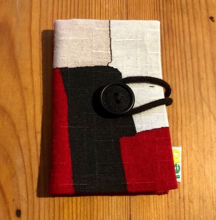 Nålbok /Needle case - röd/svart/vit