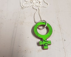 Necklace Feminist big -green