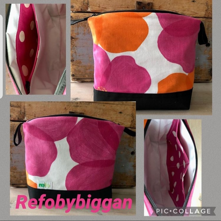 Necessär/Toilet bag  - rosa/orange stormönstrad