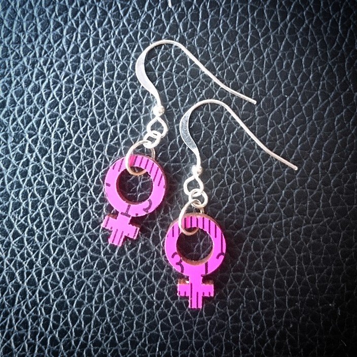 Earrings feminist small Pink