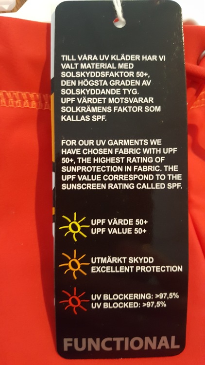 Röd badtröja  med UV skydd från Villervalla