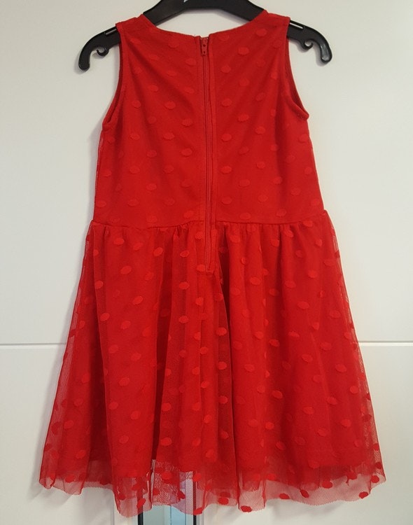 Röd fest-klänning Aniston i spets från Kids Up. - jarsekids