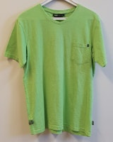 Grön t-shirt Kridt-221 från D-XEL/DWG