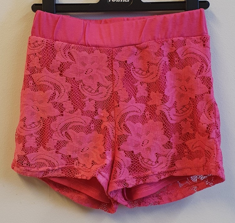 Rosa shorts Laja-670 från D-xel.