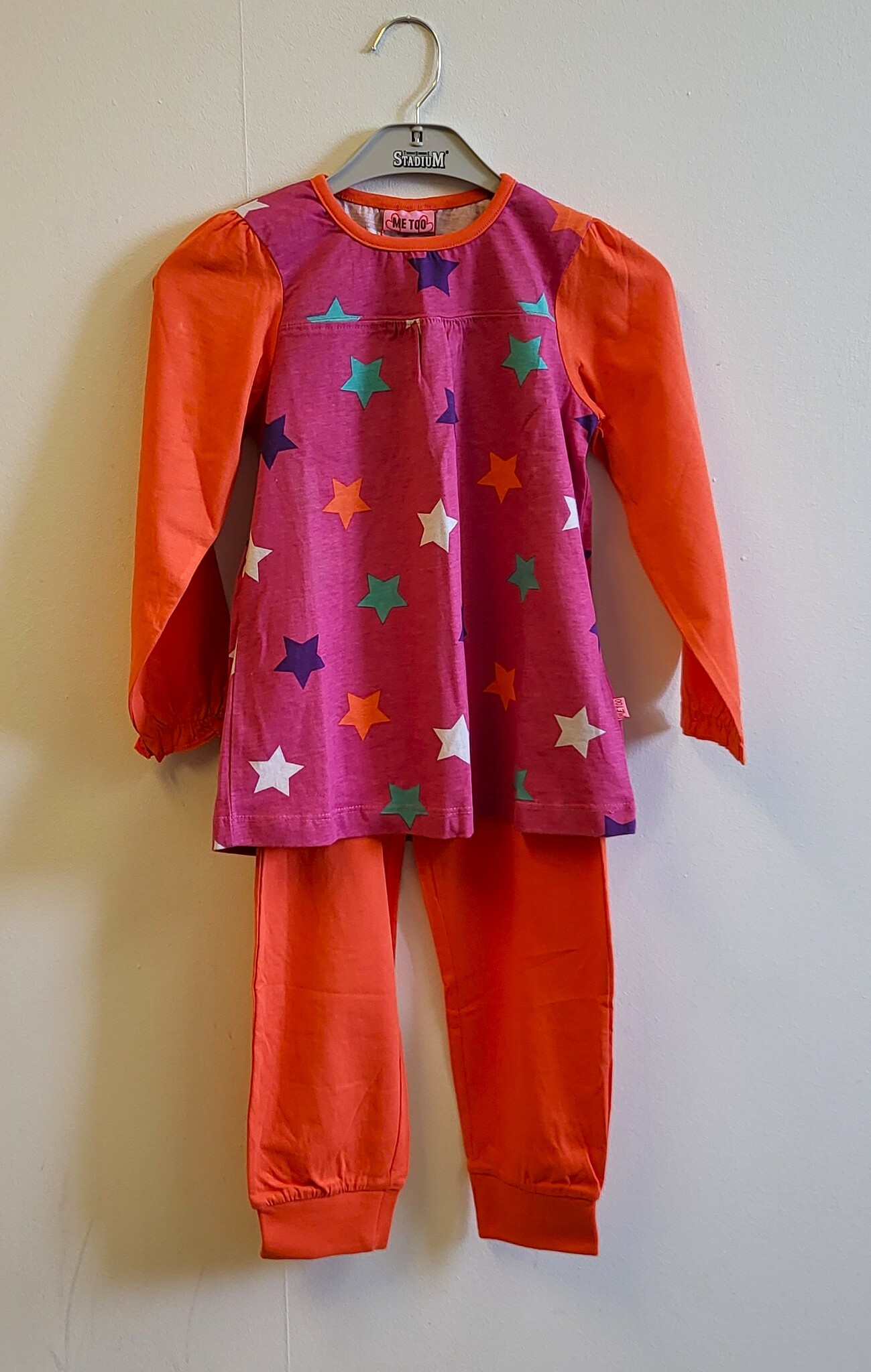 Pyjamas med stjärnor från MeToo