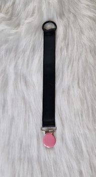Svart, rosa runt clips