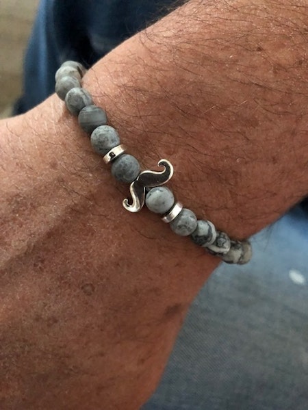 MustaschSkyddsÄngel Armband i olika färger