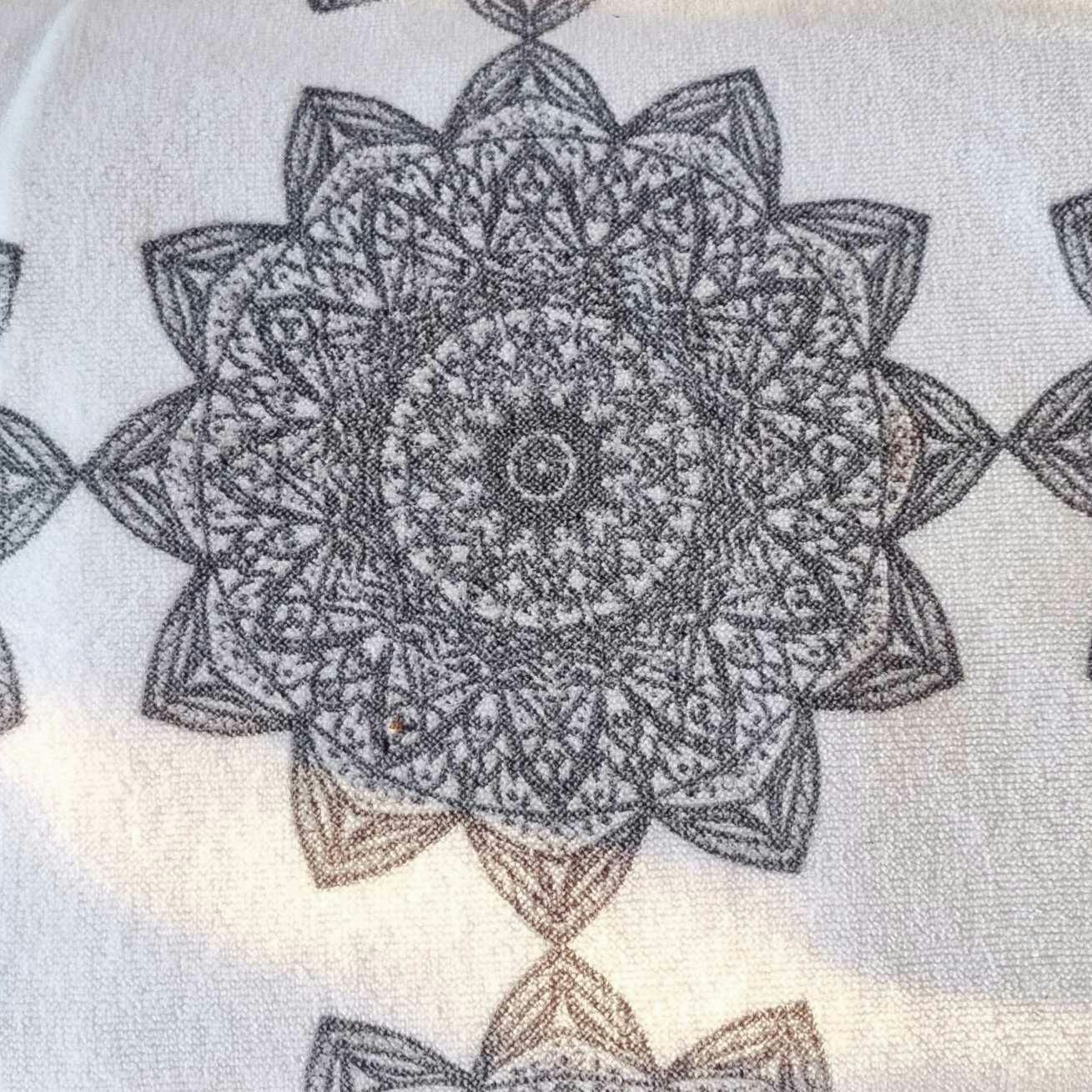 Badhandduk 70 x 140 Mandala-KRAAM