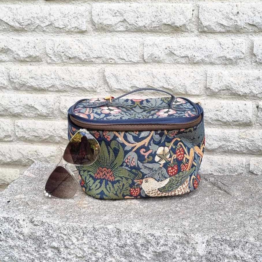 Necessär Strawberry Thief blå -  WILLIAM MORRIS